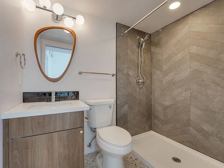 Duplet at Hillcrest | Modern Studio, 1 & 3 Bedroom Apartments — Photo 14
