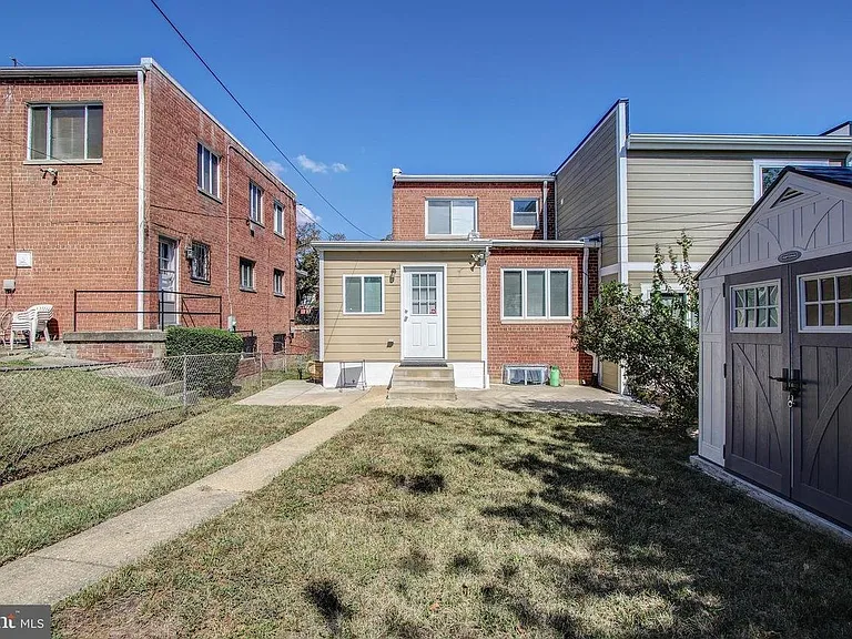 5260 Chillum Pl NE — Photo 20