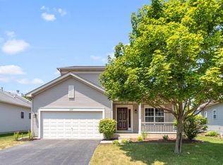 2647 Indian Cliffs Ln, Montgomery, IL 60538