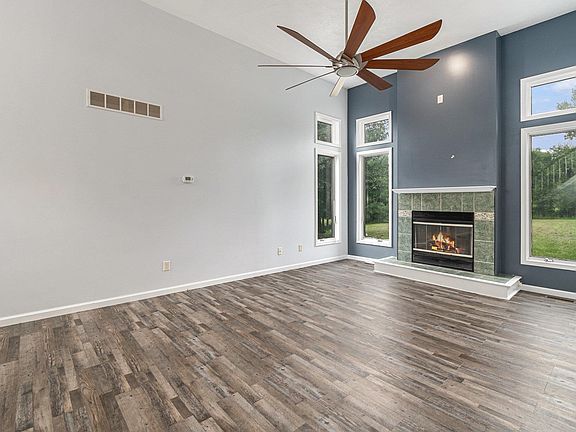 5th image of 903 Skyview Dr