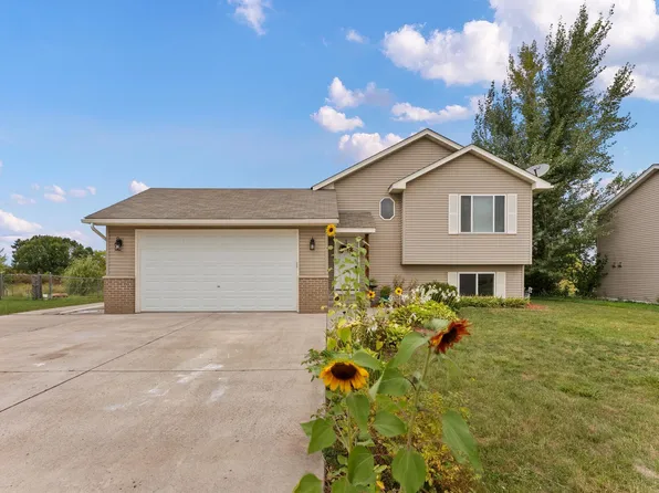 339 Fawn Meadows Way NE, Pine City, MN 55063