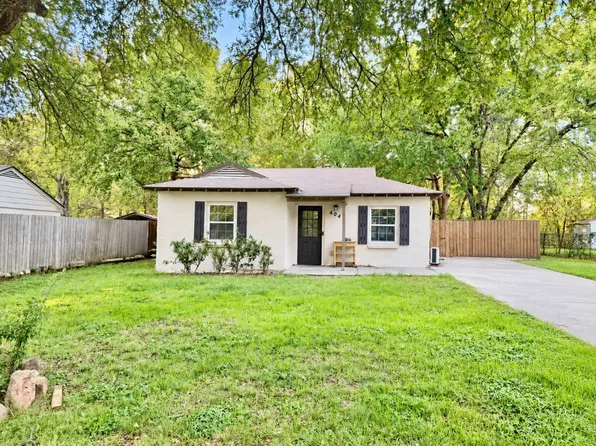 404 Sands Ct, White Settlement, TX 76108
