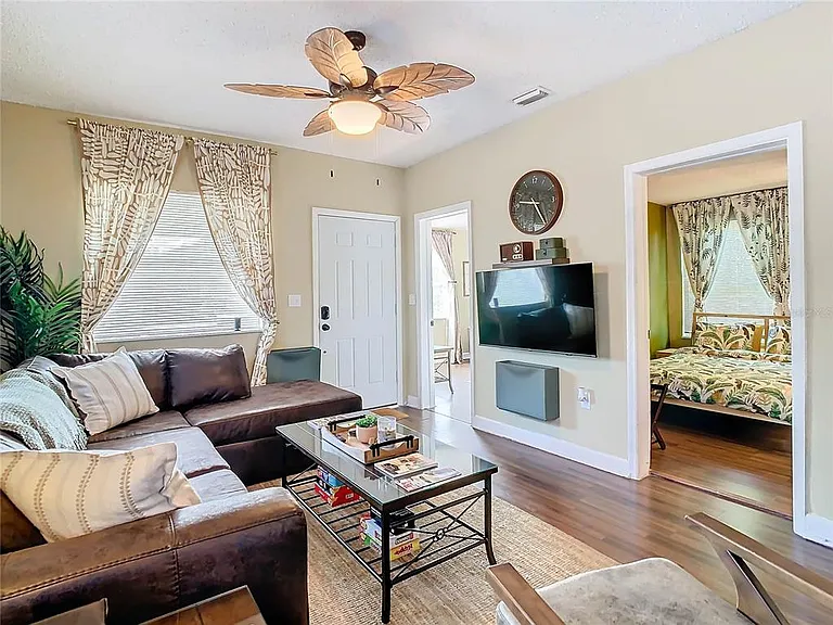 2904 Sanchez St — Photo 4