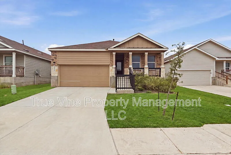 3 bed, 2.0 bath, 1910 sqft, $1,975 — Photo 2