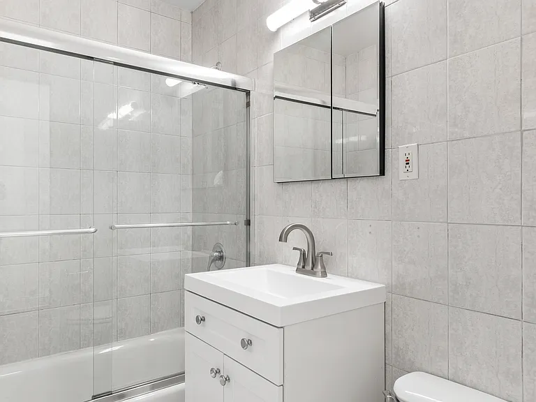 360 W 55th St #4C — Photo 6