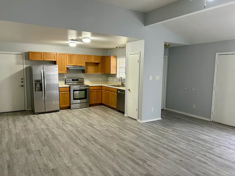 12212 Maverick Bluff St — Photo 6