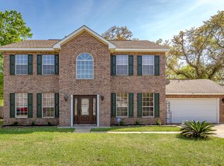 7817 Clamshell Ave, Ocean Springs, MS 39564