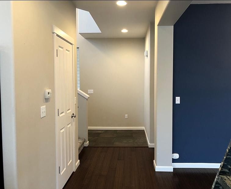 1st image of 3821 Ingleside Dr SE