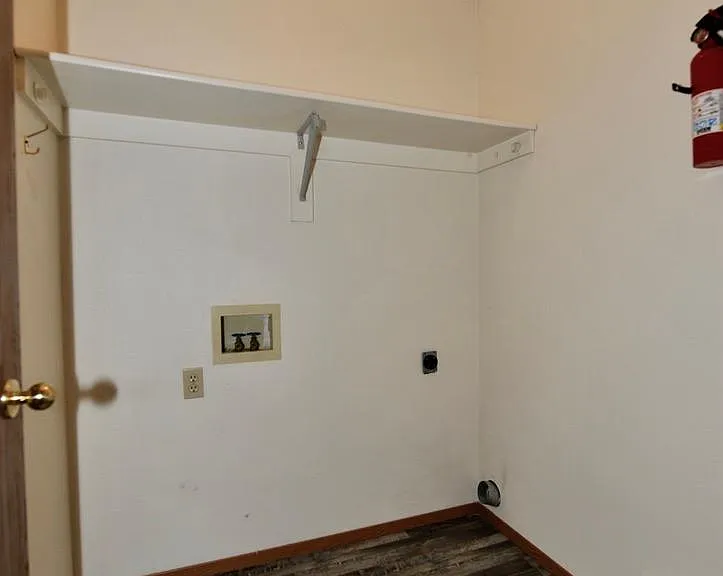 615 W Hayden Ave #B4 — Photo 5