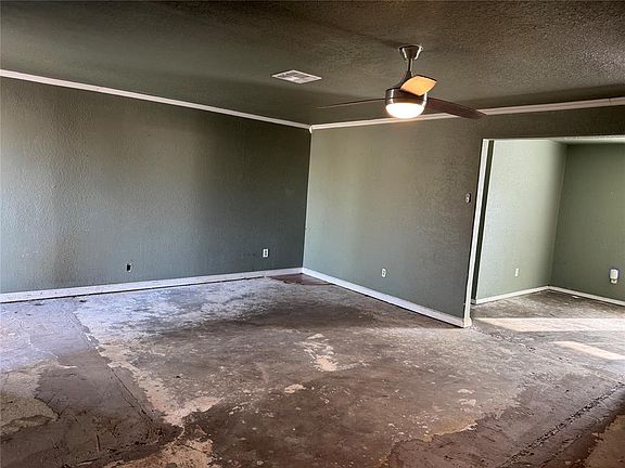 4th image of 128 SW 6th St