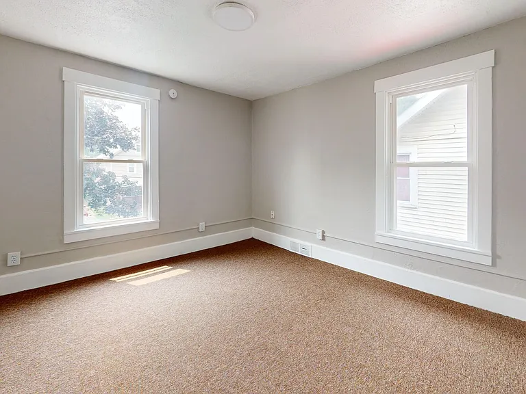 703 Excelsior Ave — Photo 14