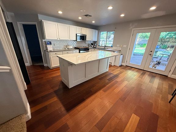 4th image of 10969 Woolwich Way