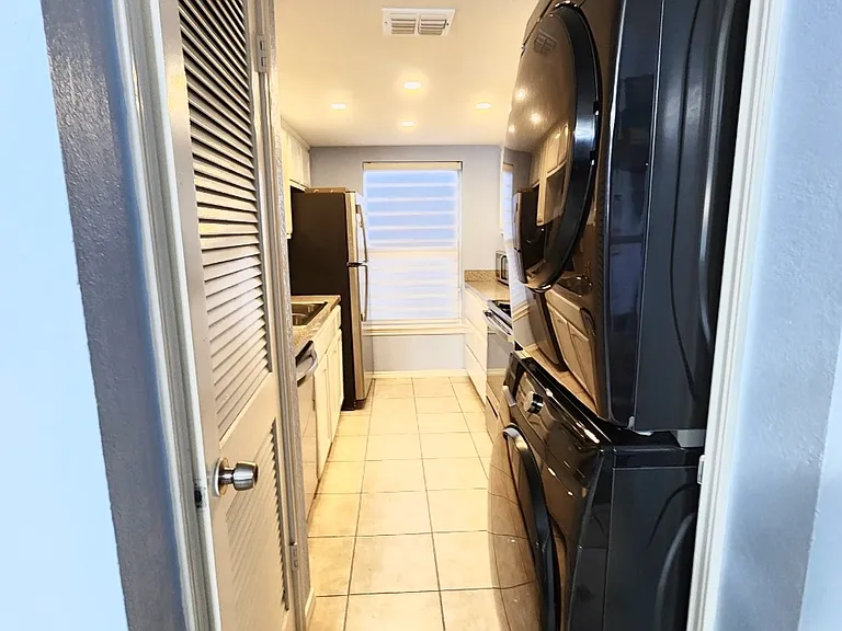 132 E Gardenia St #1 — Photo 11