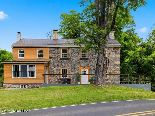 2408 Clearview Ave, Stroudsburg, PA 18360