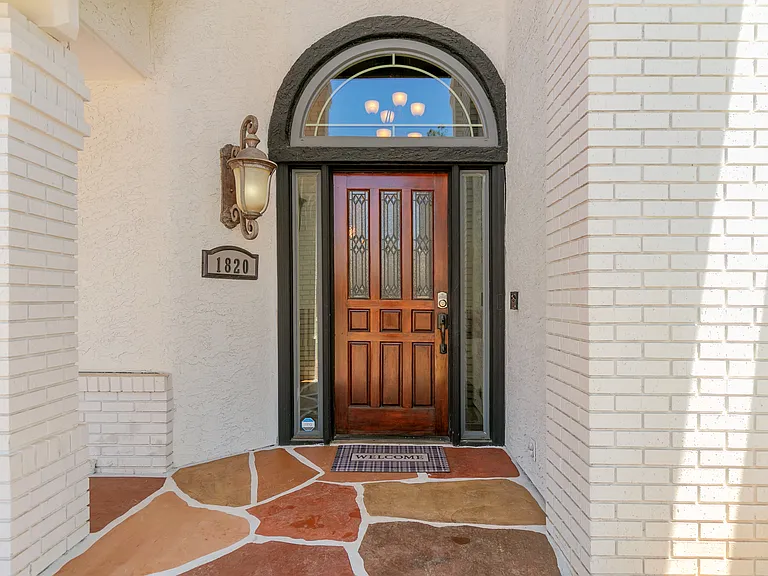 1820 E Jasmine Cir — Photo 9