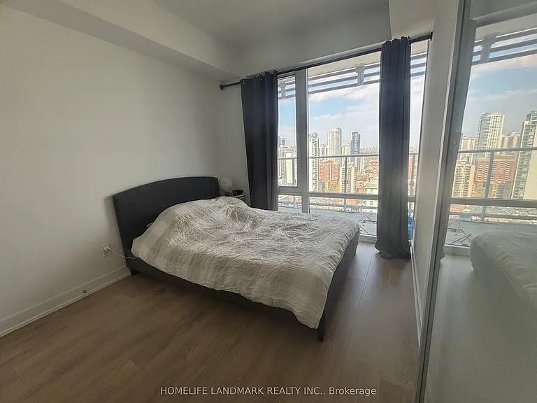 18 Maitland Ter E — Photo 7