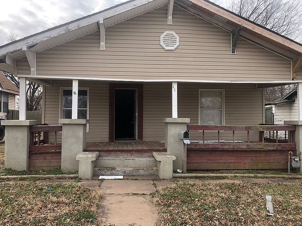 1st image of 414 W 9th Ave