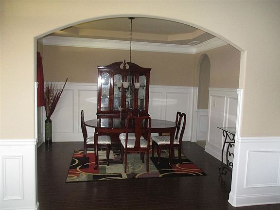 4th image of 324 Haywood Dr