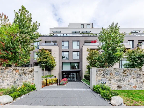 7228 Adera St #903, Vancouver, BC V6P 0H8
