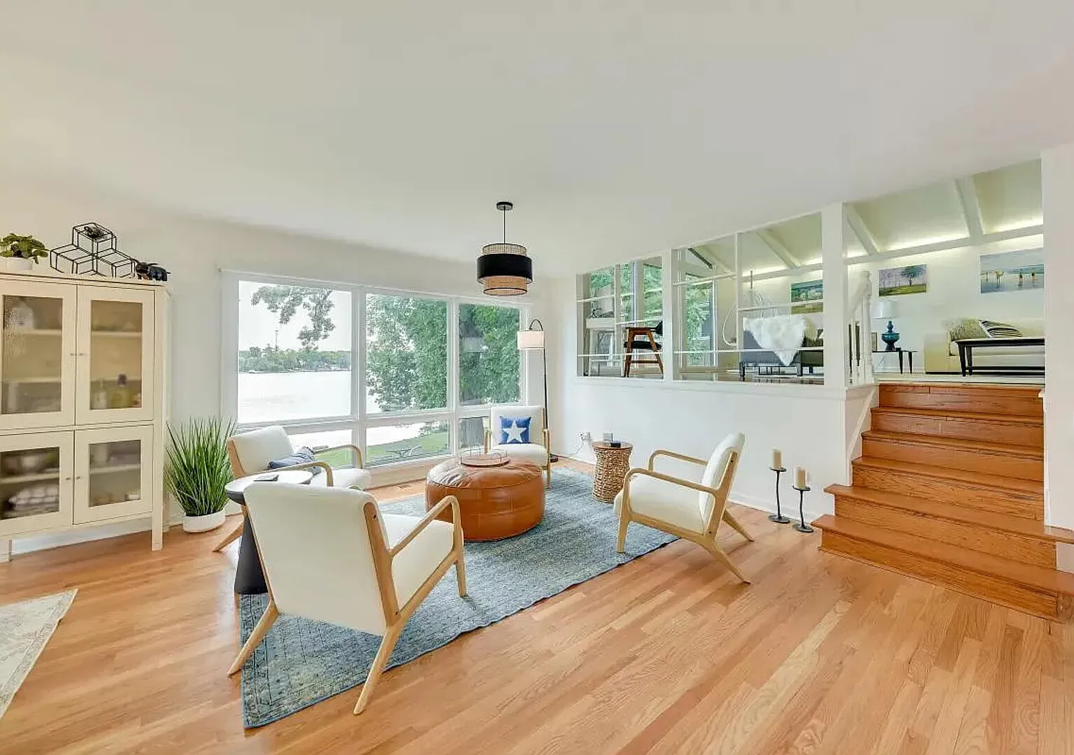 Lake House on Gages Lake and adjacent to Pebble Beach — Photo 2
