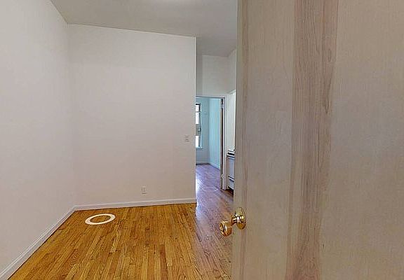 2nd image of 334 E 93rd St APT 5