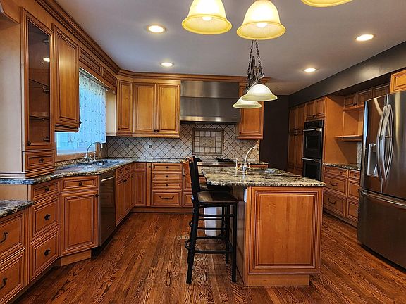 4th image of 26061 Marlowe Pl