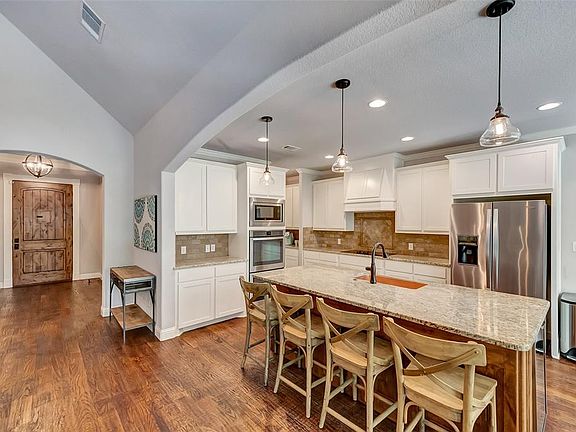 3rd image of 100 McDavid Springs Dr