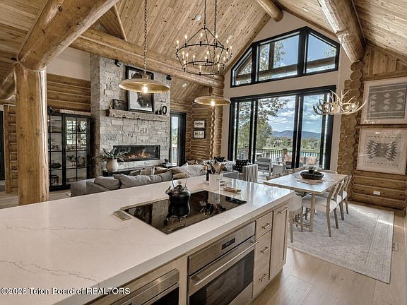 5th image of 14 Bannock Cir