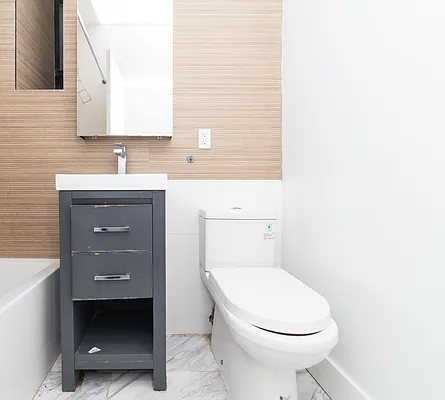 Rented by Platinum Properties | media 9