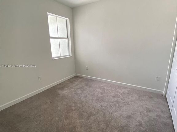 5th image of 2636 SE 19th Ct #2636
