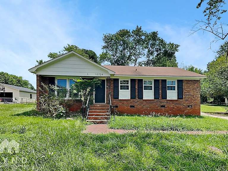 10724 Arlington Church Rd — Photo 1