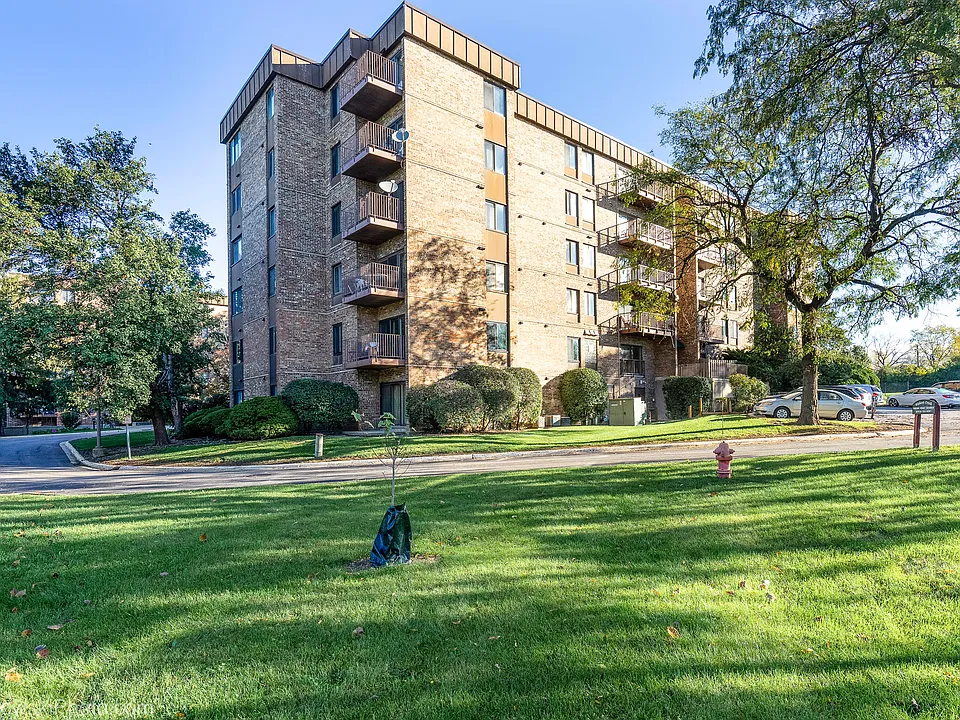 425 Walnut Creek Ln #1305