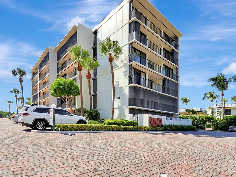 225 S Beach Rd #204 — Photo 2