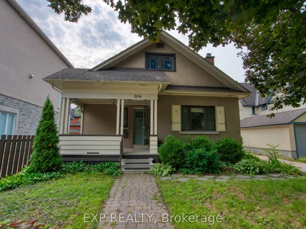 304 Stewart St #B, Ottawa, ON K1N 6K6
