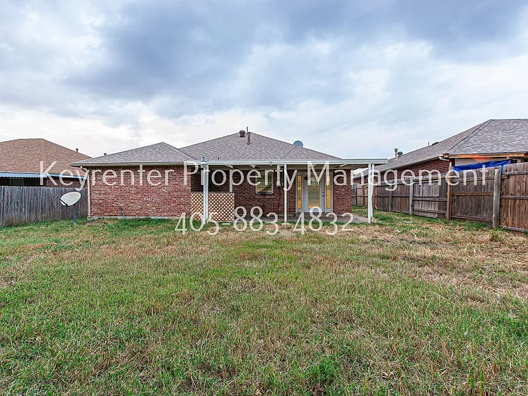 8308 NW 10th Ter — Photo 14