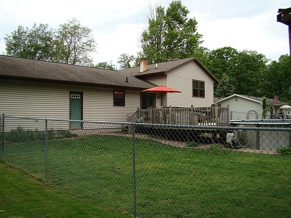 2nd image of 68085 Elsie Ln