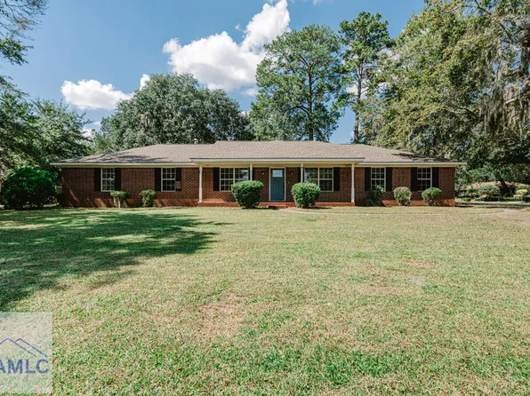 418 Flowers Dr, Hinesville, GA 31313