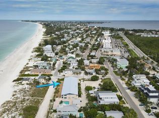 3013 Avenue F #D1, Holmes Beach, FL 34217