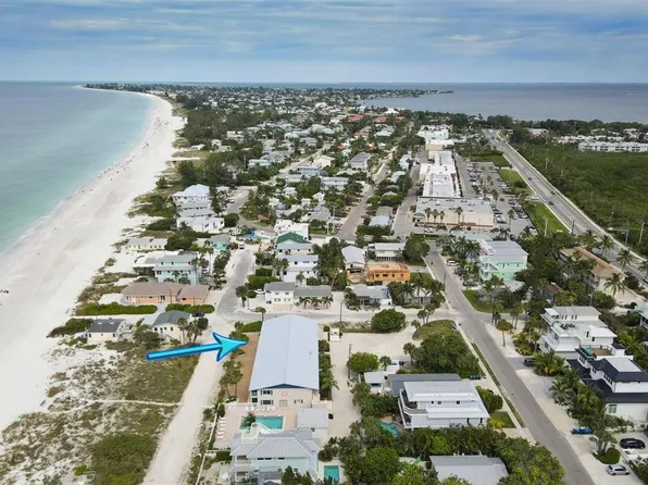3013 Avenue F #D1, Holmes Beach, FL 34217
