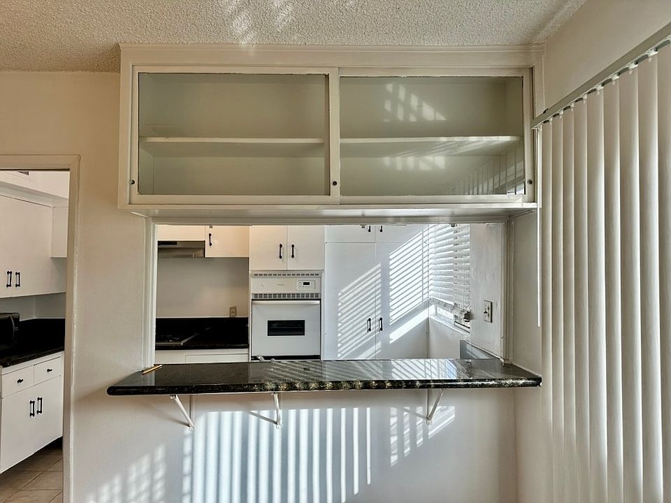 2nd image of 205 S Elm Dr APT 1