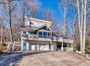 200 Birdnest Rd, Sapphire, NC 28774