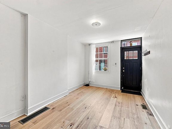 3rd image of 113 Titan St