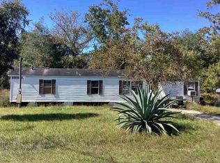 241 Oakcrest Dr, Interlachen, FL 32148