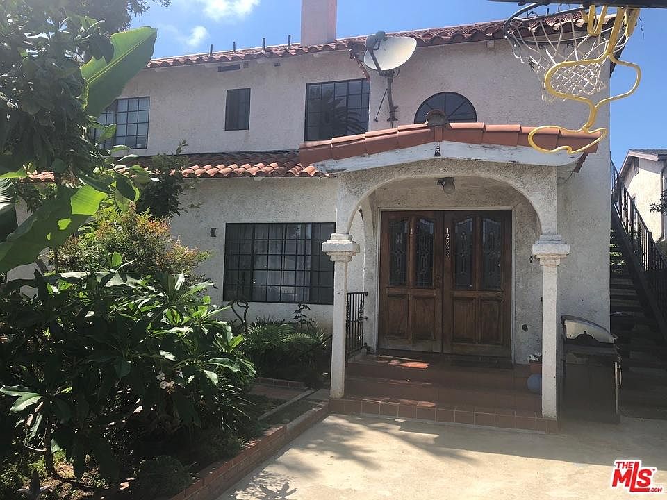 2nd image of 12823 Short Ave