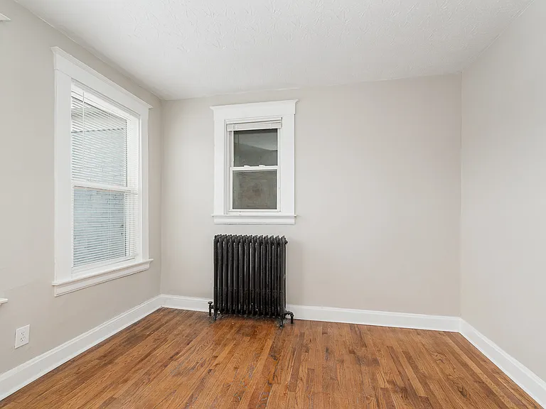 121 Adela Ave #2 — Photo 7
