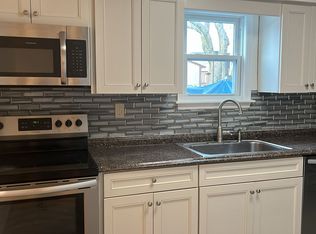 2553 Mountain Ln, Allentown, PA 18103