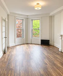 399 Douglass Street, #2