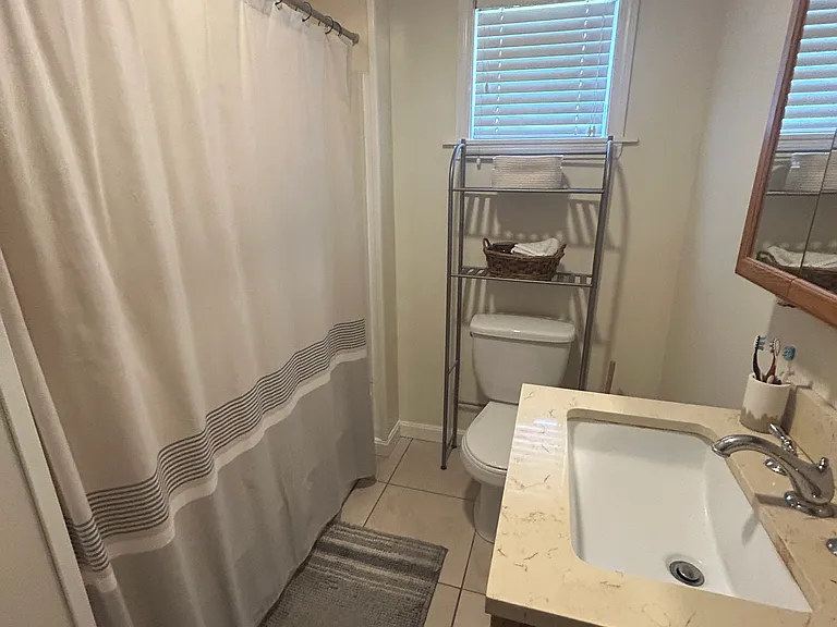 36 Hunting St #2 — Photo 22