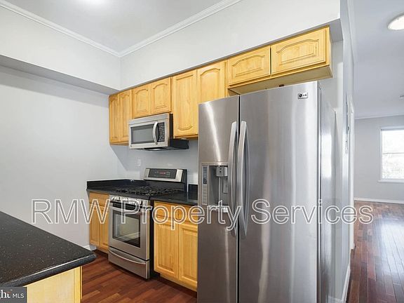 5th image of 1782 Frankford Ave #3