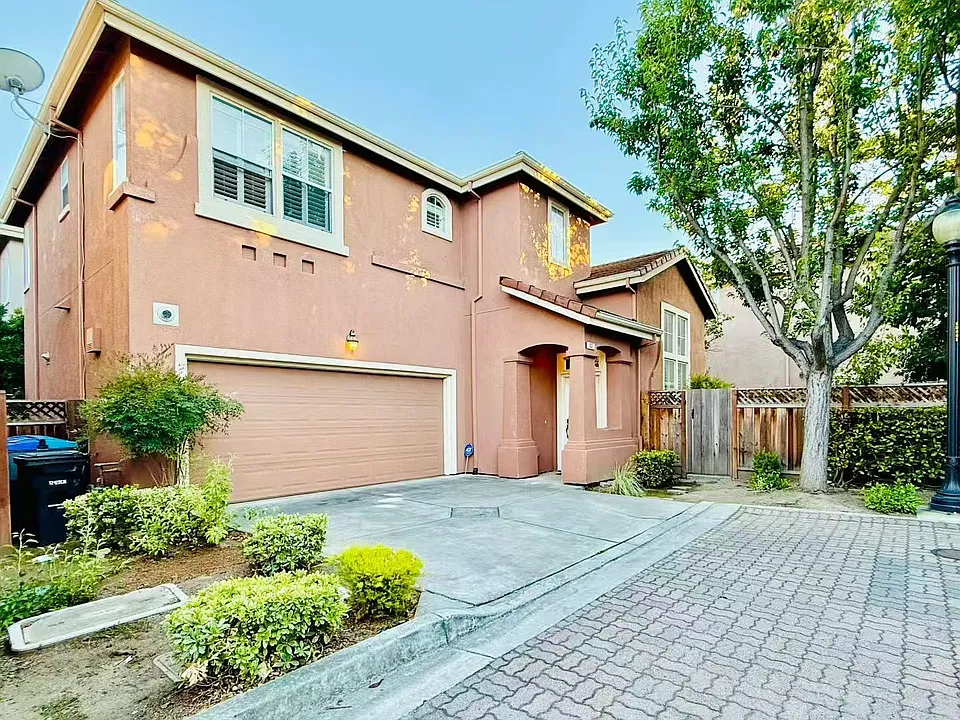 437 Kent Dr